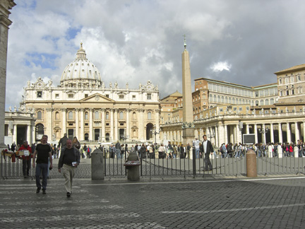 Approaching St. Peter's Square, Rome, Italy St. Peter's Square