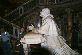 Statue of Cardinal Rodrequez rome-24.jpg