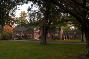 Wayside Inn -6x4 Wayside Inn -6x4